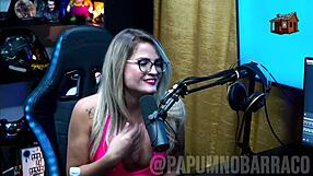 برونا كارلوس تتمشى مع روان، تجعله مجنون