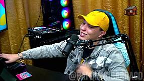 Bruna Carlos takes a walk with Ruan, driving him wild.