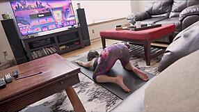 Feeling my stepmom Maria Jade's juicy ass emotions