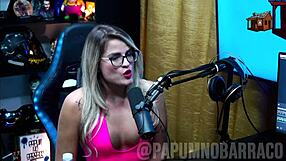 برونا كارلوس تتمشى مع روان، تجعله مجنون