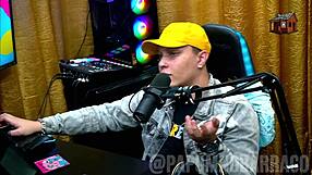 برونا كارلوس تتمشى مع روان، تجعله مجنون