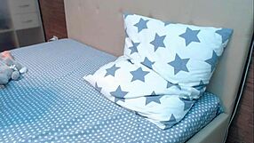 petite brunette private room mein apne aap ko tease karti hai solo