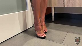 Curvy Ava Valentina rides Rome Majors' thick dick.