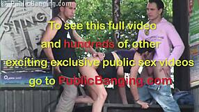 Уау! Смееш ли да се включиш в тройка на спирка с гореща млада мацка?