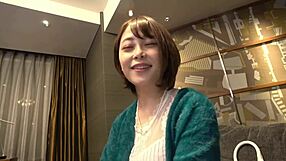 เมียเอเชียดูดควยหนักให้มือสมัครเล่น!