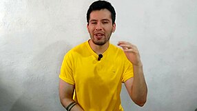 Does this 21cm twink penetrate the taco seller bareback in the sauce warehouse?