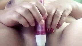 Pornstar Poosoo Fingers Her Pussy Hard