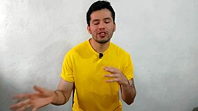 Does this 21cm twink penetrate the taco seller bareback in the sauce warehouse?