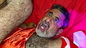 Depois De Uma Intensa Noite De Trabalhos Os Elfos Tiveram Permissão Para Realizar Uma Deliciosa Orgia E Todos Foderam O Velho Noel Full 24 12