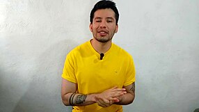 Does this 21cm twink penetrate the taco seller bareback in the sauce warehouse?