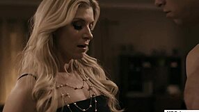 Aldatan karı yasak rol yapmada bilinmeyen üvey oğluyla vahşi seksi kandırılıyor