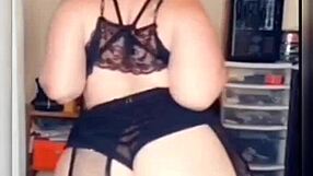 i love watchin mzheavybottom's huge ass compilaton, it's so fat and sexy!