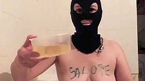 suggestive french esclave f in solo uro play