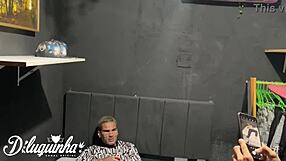 Photographer seduces hetero client 😏