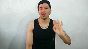 Convincing my straight married coworker to suck his 20cm cock at work, he cums in my mouth