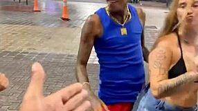 Resenha De Putaria Na Rua Acaba Em Fudelância No Carro Em Movimento