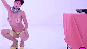 Amazing Latina Teen 18+ Mia Valentine Shows Hot Big Ass During Posing Action