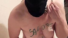 suggestive french esclave f in solo uro play