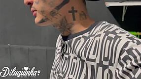 摄影师诱惑异性恋客户 😏