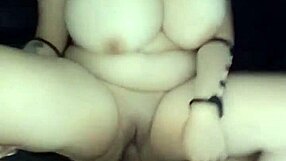 Äntligen knullar jag milfen med stora tuttar från jobbet med hennes naturliga boobs och monster-rumpa i hemmagjord undergiven action