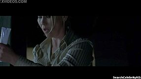 Outi Mäenpää ja Ria Kataja yläosattomina Musta Jää 2007 -leffassa