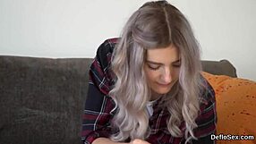 Damn! Sensuous Teen Spreads Quim to Wild Climax!