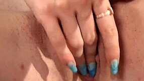 Gejmer devojka Kyler Quinn dobija žestoko spitroast u divljoj gejming sesiji