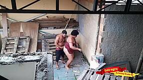 Baiser ma belle-sœur sur la terrasse en sexe extérieur