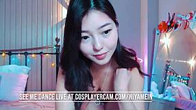 สาวจีนสวยเต้นและรูดในคอสเพลย์