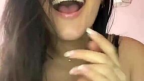 Rich wanking on cam session