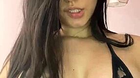 Rich wanking on cam session