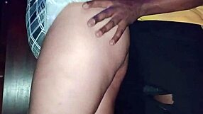 Man, This Milf Slut Rocks the Hotel Elevator with Novinho! 😜