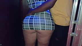 Man, This Milf Slut Rocks the Hotel Elevator with Novinho! 😜