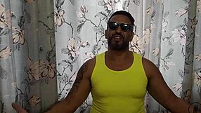 check out sophie stephan's full debut video, she's delicious!