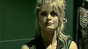 ถุงน่องไหมล่อใจฉันเข้าสู่ความเสียวของนมใหญ่สุดอันตราย