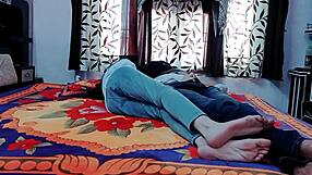 Oh my God! Slim sexy aunty gets drilled by big cock boy in hot desi porn!