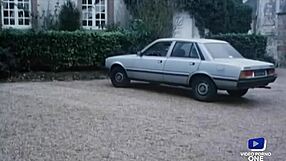 Wow! Sexy Marianne et Dominique Seduce the Butler for Pleasure!