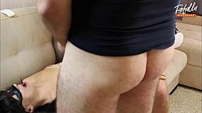 Frau teilen in wildem Dreier MFM mit doppeltem Creampie