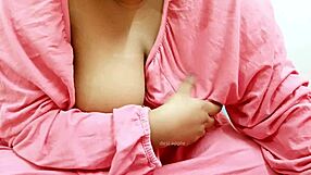 Wow, check out this Bhutani sexy aunty flashing her natural tits!