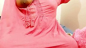 Wow, check out this Bhutani sexy aunty flashing her natural tits!