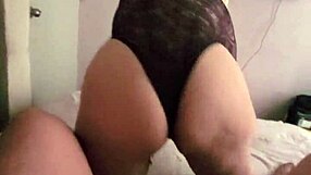 rica prostituta culona rides in hotel without condom