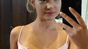 Does Mia Piper Masturbate Before the Mirror?