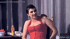 femdom fetish komediální show s improvizací