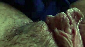 hairy pussy enjoys wet massage 😏