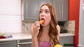 Жадната доведена сестра Jessica Marie иска голям твърд кур