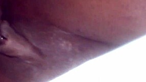 My ebony wife's first amateur porn session is exciting