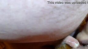 淘气主妇求秘密情人给她肛门刺激