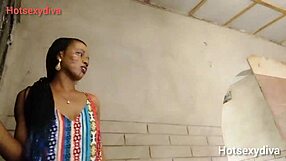 sexy slut's asshole and pussy get fucked wide!