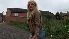 Bustyeager For Cock Starts Masturbating In The Car Waiting Forcocks