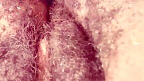 I enter my girlfriend's hairy pussy